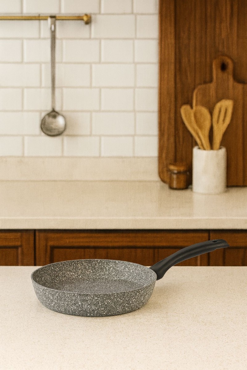 Taç Ultra Granit Derin Tava 30 cm Çizilmelere Dayanıklı Gri Renkli 1 Adet