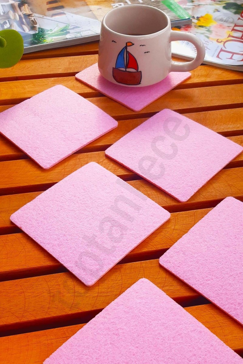 Şık Keçe Kare Bardak Altlıkları Pembe 6'lı Set Şık Keçe Kare Bardak Altlıkları Pembe 6'lı Set