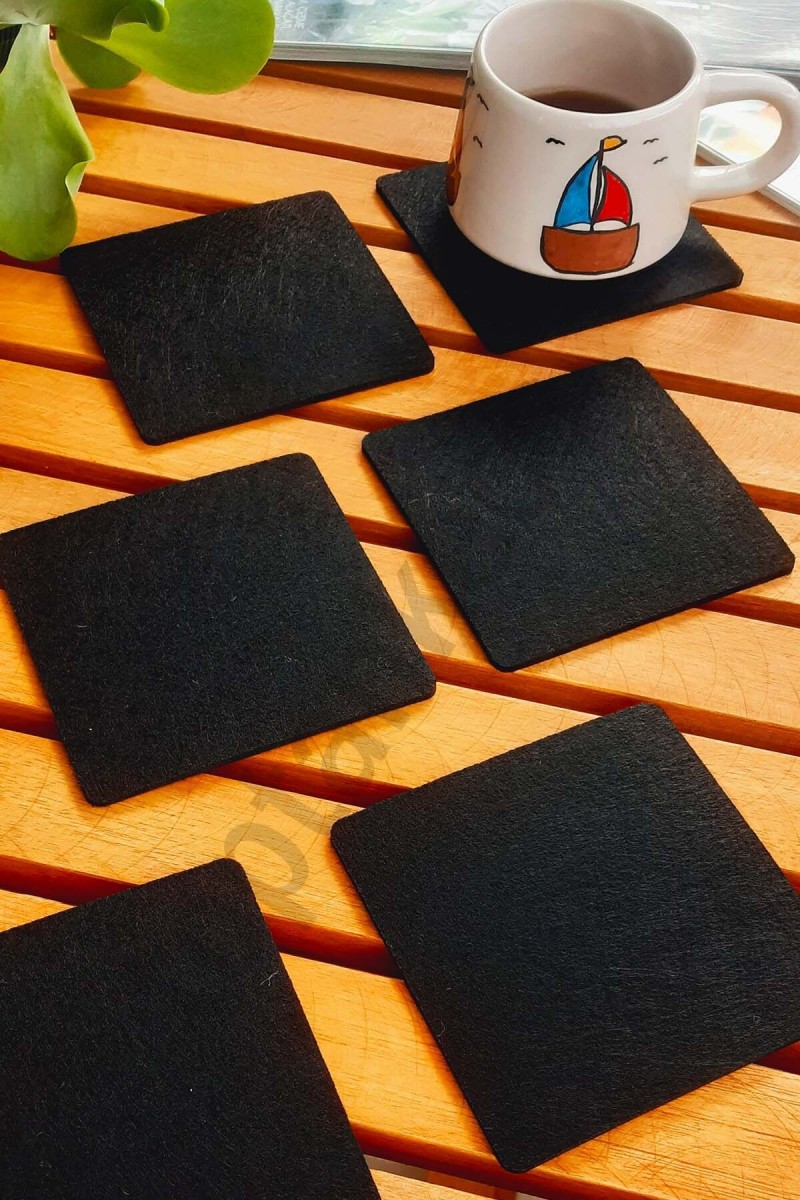 Şık Keçe Kare Bardak Altlıkları Siyah 6'lı Set Şık Keçe Kare Bardak Altlıkları Siyah 6'lı Set